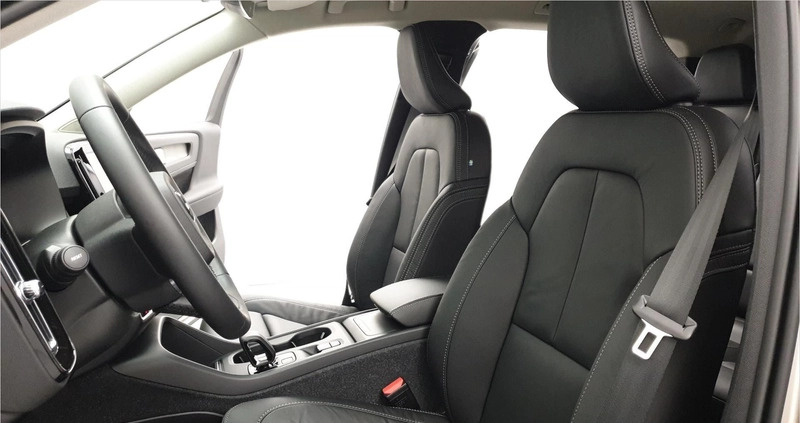 Volvo XC 40 cena 159511 przebieg: 5, rok produkcji 2023 z Baranów Sandomierski małe 407